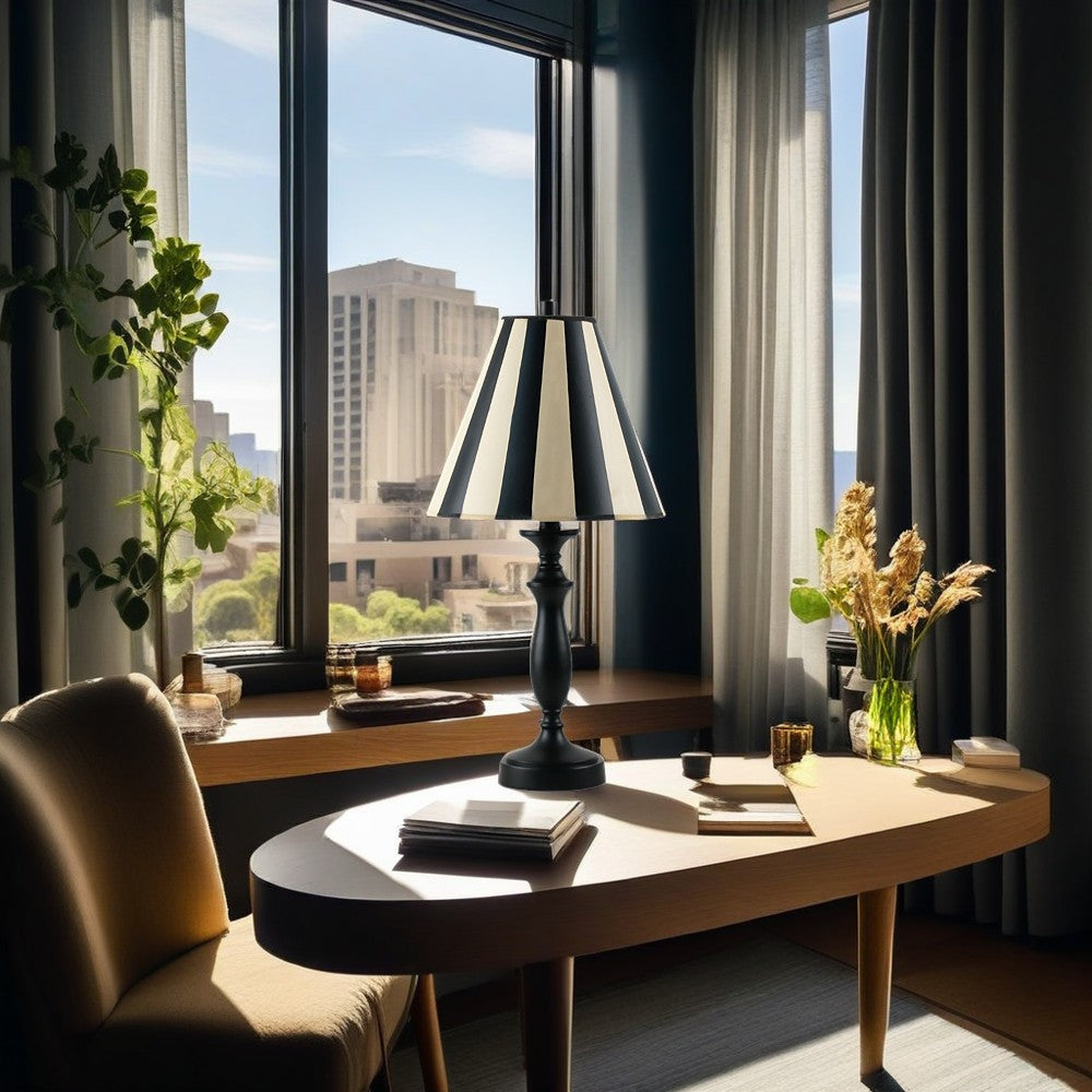 Black Traditional Polyresin Table Lamp
