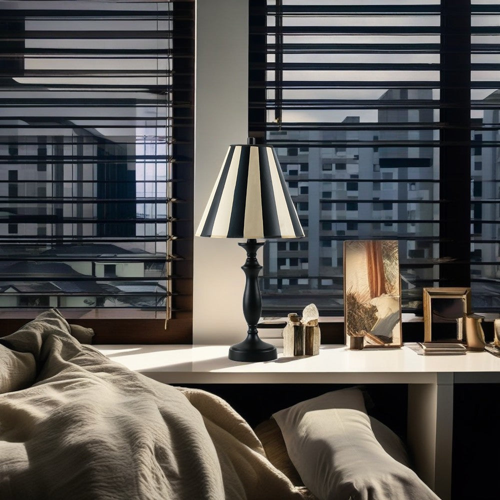 Black Traditional Polyresin Table Lamp
